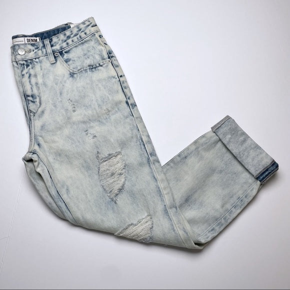 Distressed Boyfriend Fit Jeans (26)