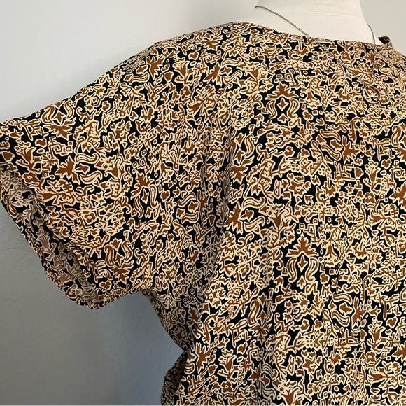 Vintage Patterned Light Weight Top (M)