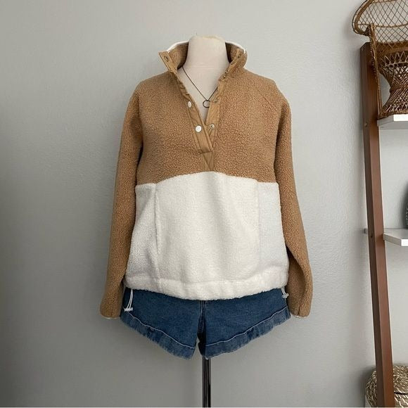 Colorblock Sherpa Pullover Sweater (M)