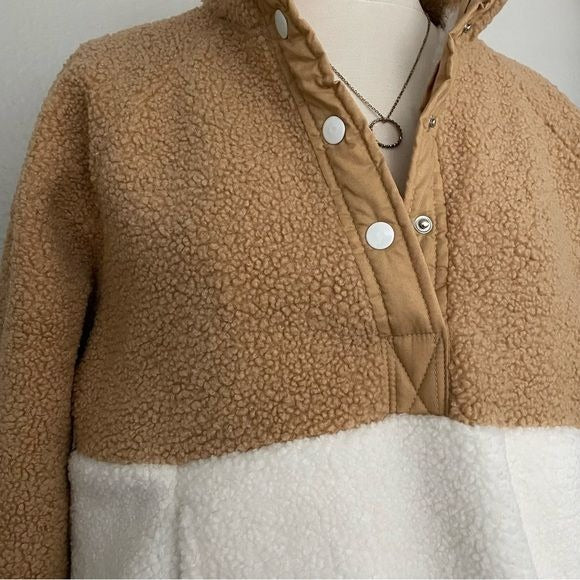 Colorblock Sherpa Pullover Sweater (M)