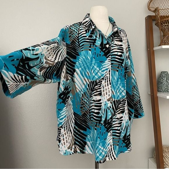 Palm Leaves Textured Button Front Top (3X)