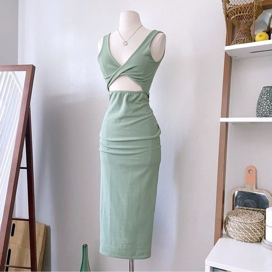 Sage Green Cut Out Midi Dress (4)