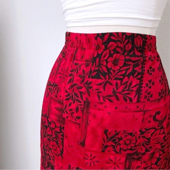 Red Vintage Floral Maxi Skirt (3X)