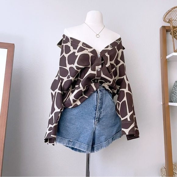 Giraffe Animal Print Linen Blend Button Front Top (XL)
