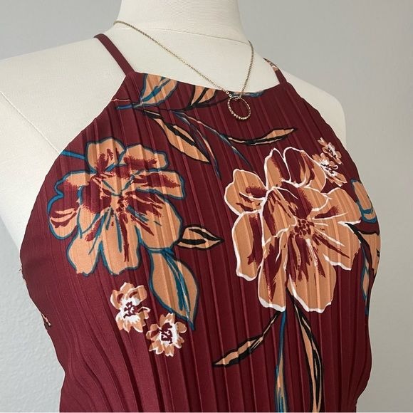 Maroon Red Floral Accordion Top (S)