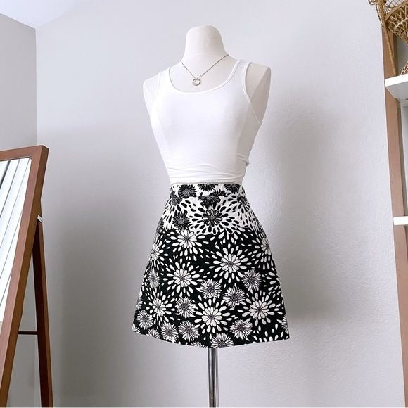 Floral Pattern Mini Skirt (M)