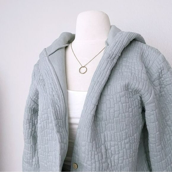 Quilted Style Light Blue Sweater (One Size)
