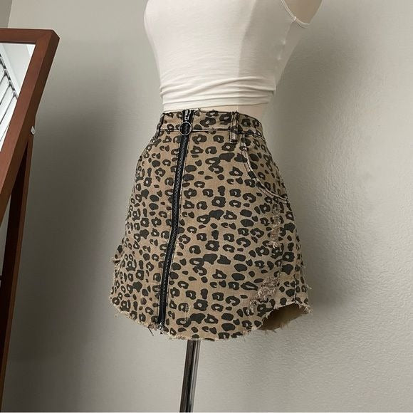 High Rise Leopard Distressed Mini Skirt (11)
