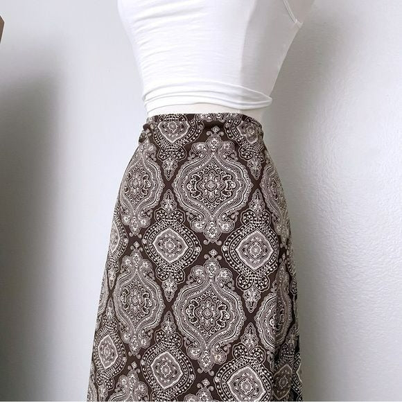 Brown Patterned Knee Length Skirt (M)