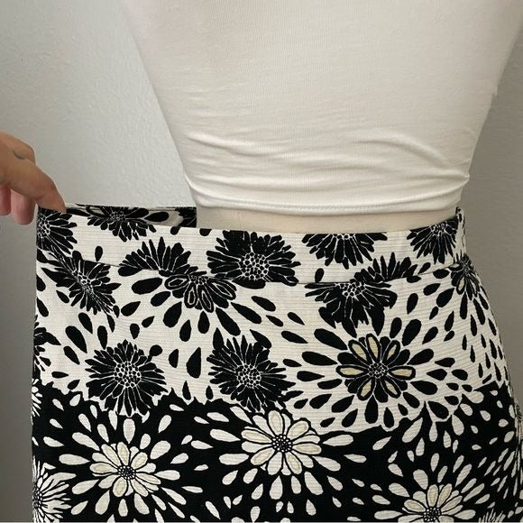 Floral Pattern Mini Skirt (M)