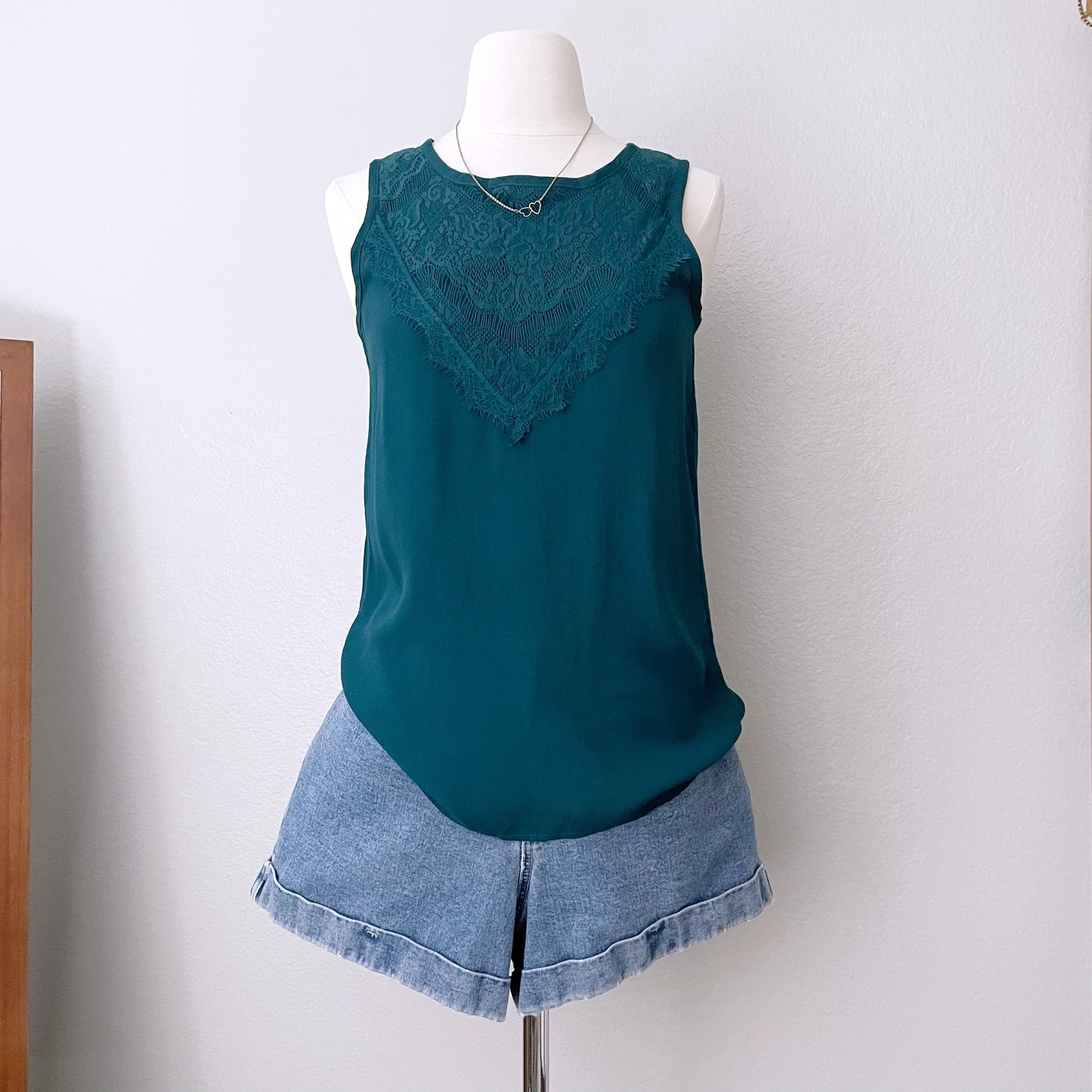 Emerald Green Lace Flowy Top (XS)