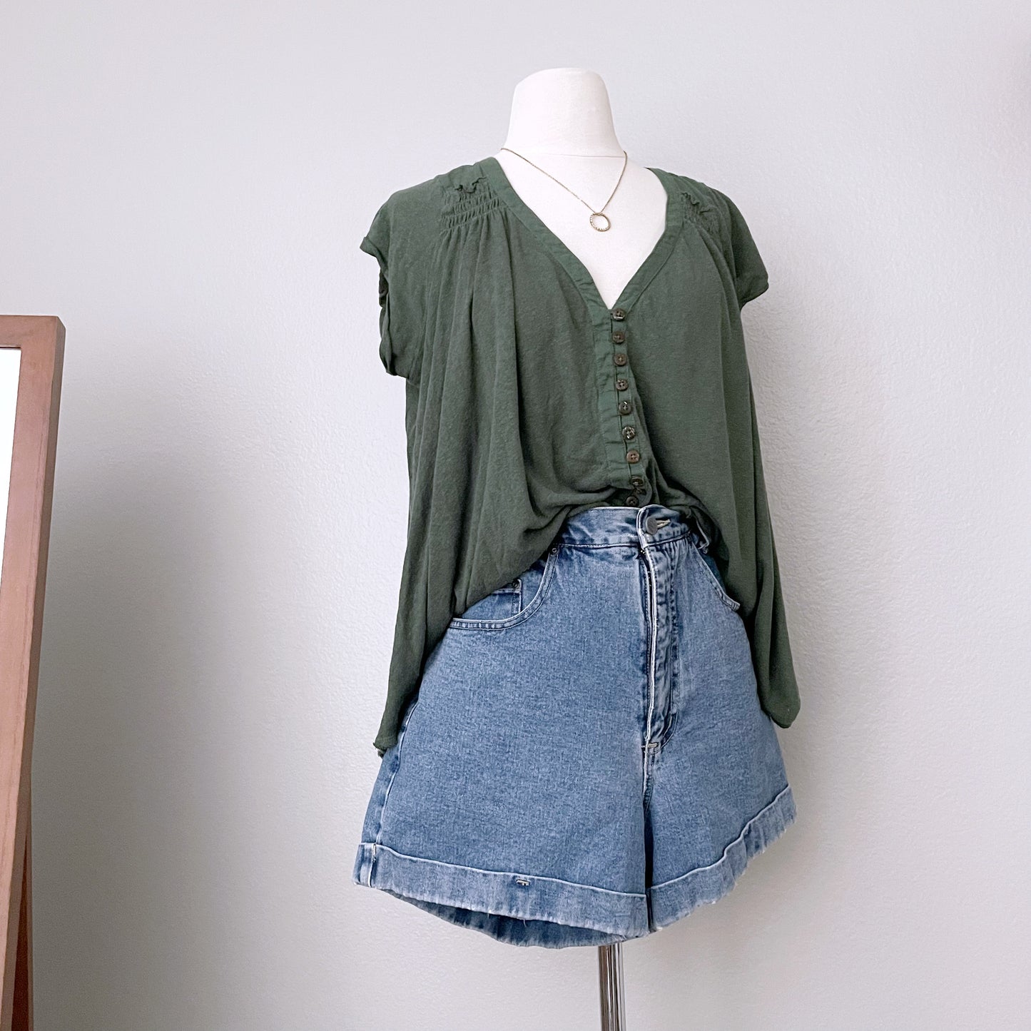 Oversize Flowy Button Front Green Top (XS)