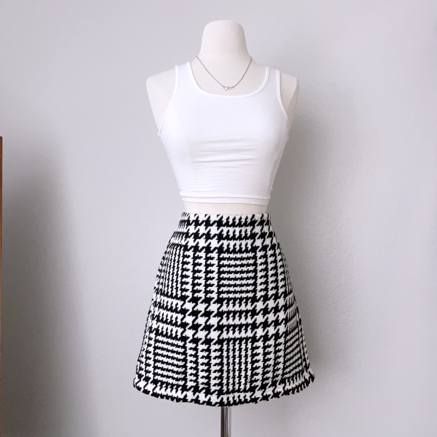 Houndstooth Black and White Mini Skirt (M)