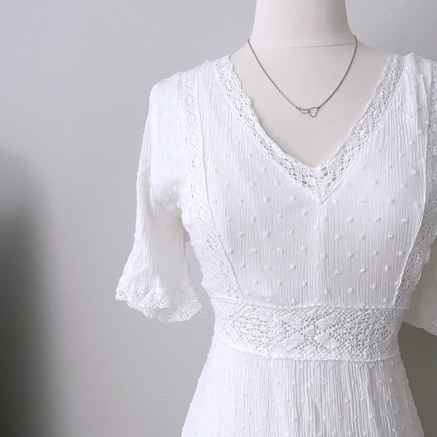 White Midi Boho Crochet / Lace Dress (L)
