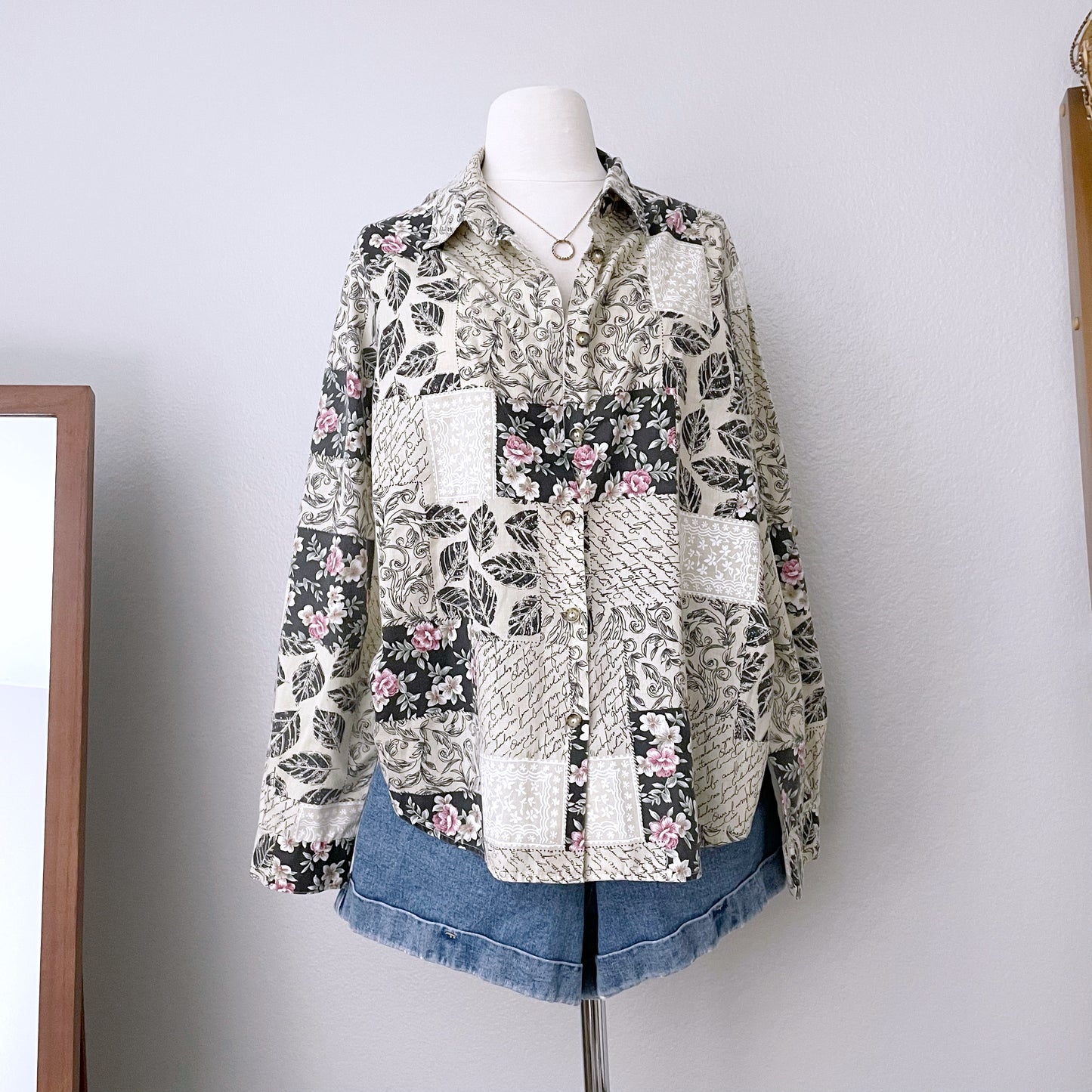 Vintage Long Sleeve Floral Button Front Top (XL)