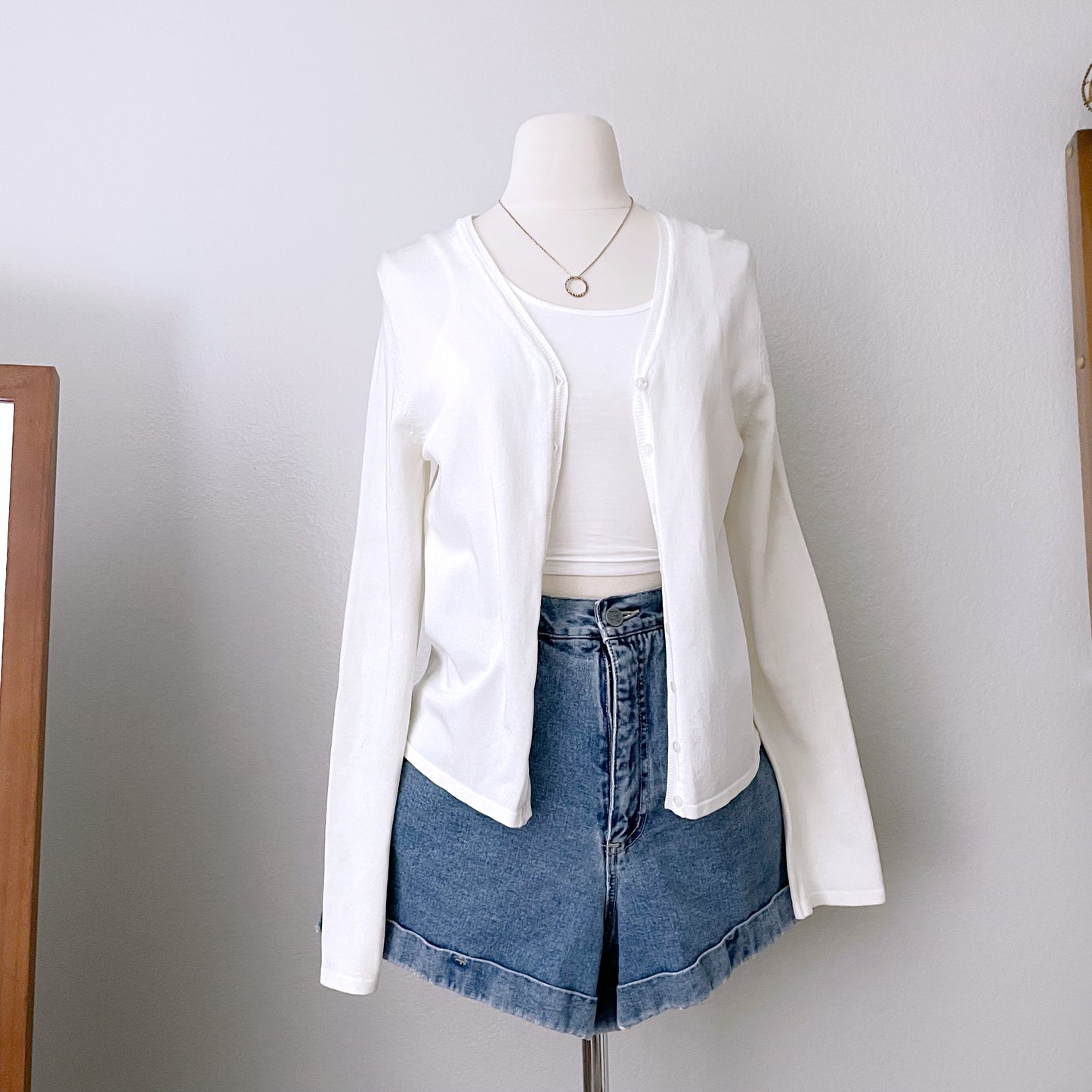 White Button Front Cardigan (M)