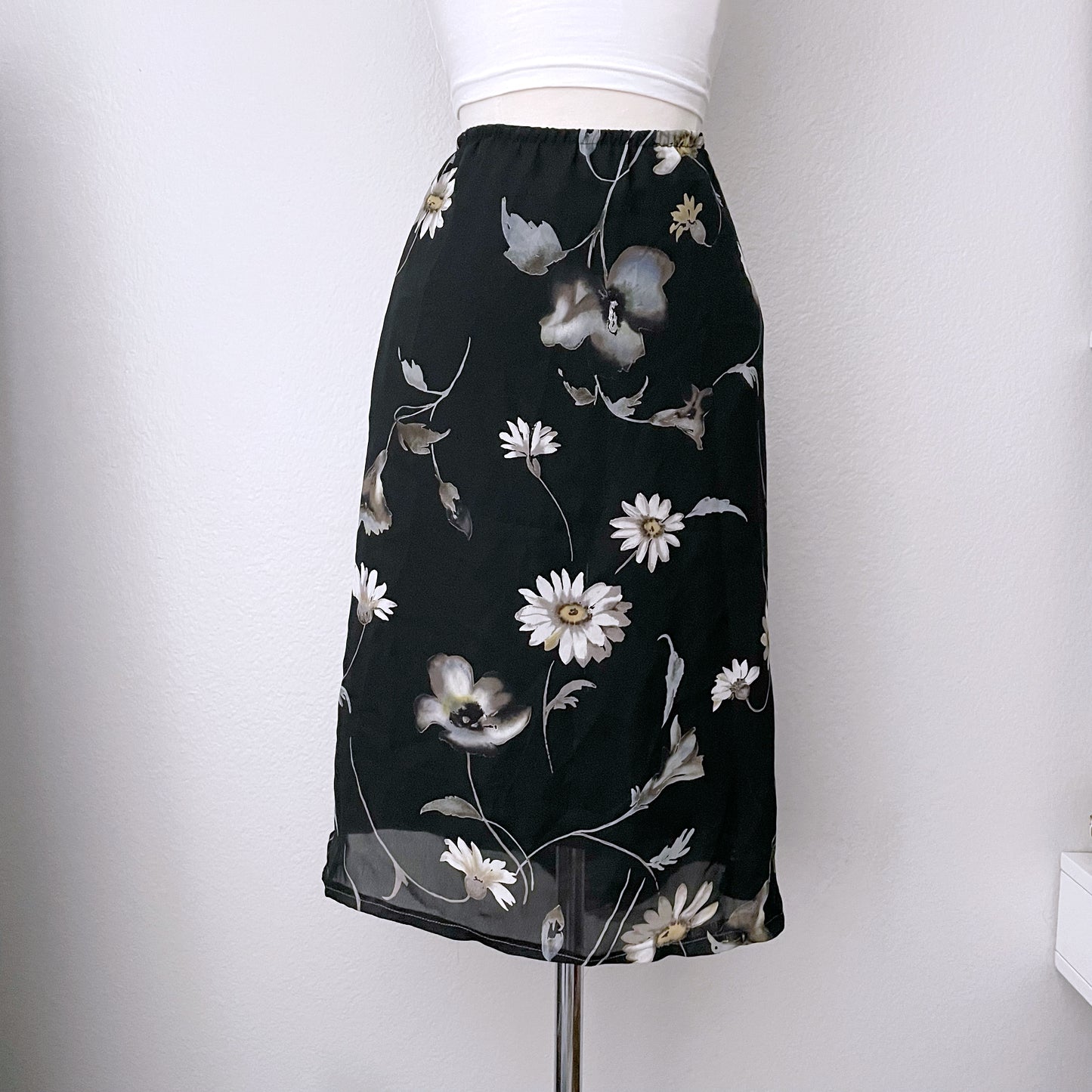 Vintage Daisy Floral Midi Black Skirt (S)