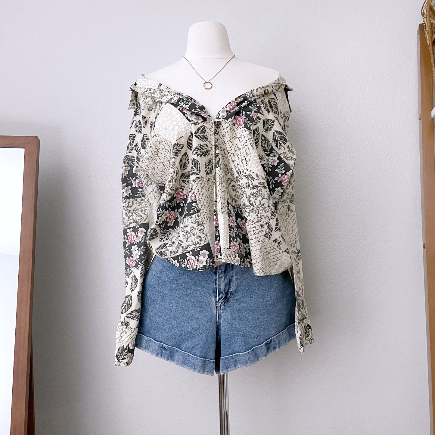 Vintage Long Sleeve Floral Button Front Top (XL)